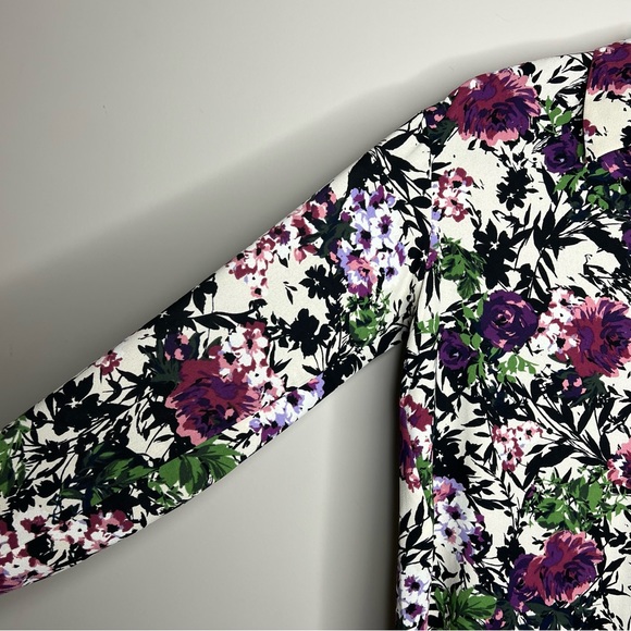 J Jill Relaxed Shirttail Blouse Oat Floral button Down Shirt Pocket XL - Picture 4 of 12